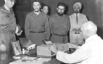 Famous Cuban revolutionary Che Guevaras visit Pt Jawaharlal Nehrus office