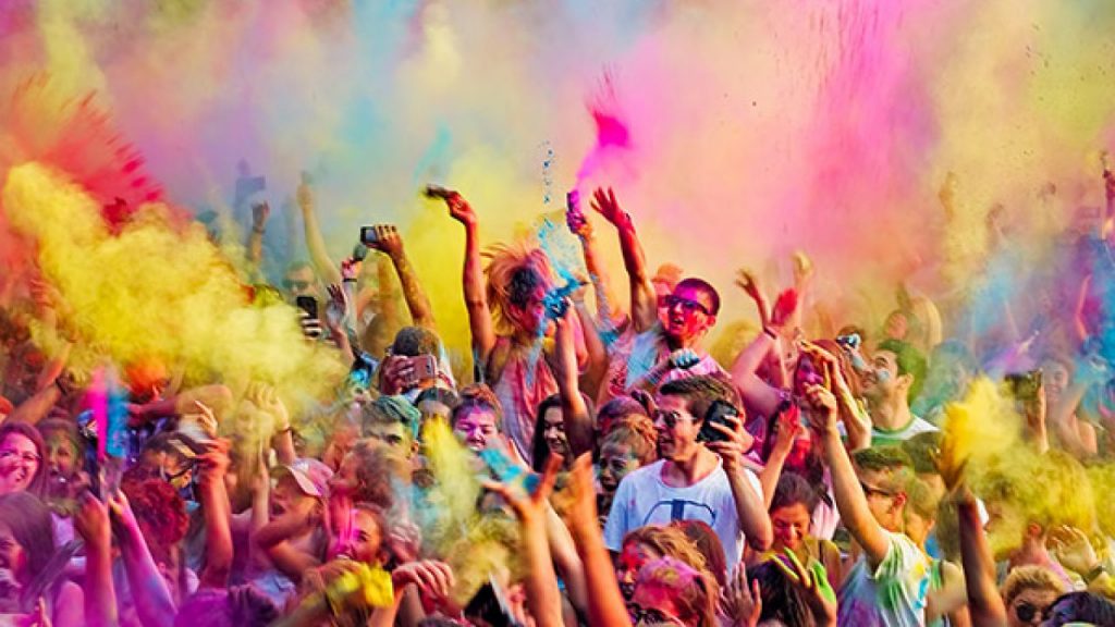 Happy Holi 2023: Top Holi Wishes, Messages, Quotes, Images, Status and SMS to send to your dear ones on festival of colours 13 Celebrate Holi in Agra 2 1024x576 1